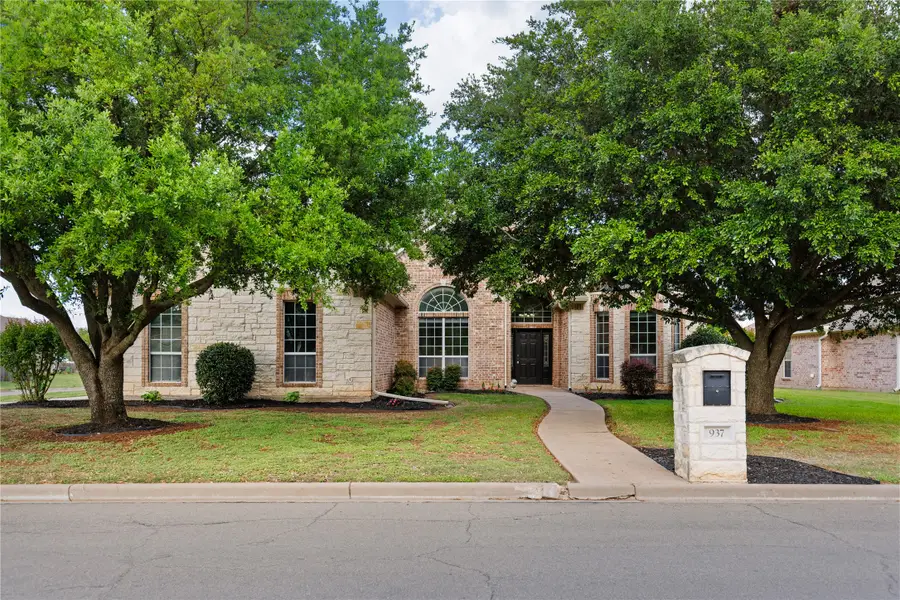 937 Queen Elizabeth Drive, McGregor, TX 76657 - #2