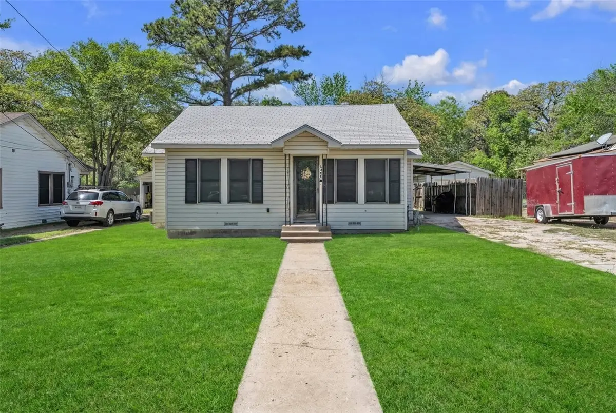 3017 Pueblo Trail, Lake Worth, TX 76135 - #1