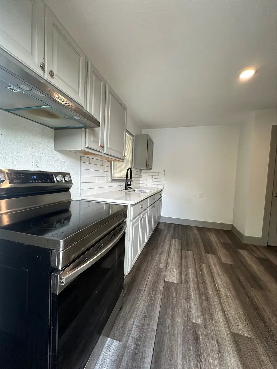 3613 Castleman Street, Fort Worth, TX 76119 - #2
