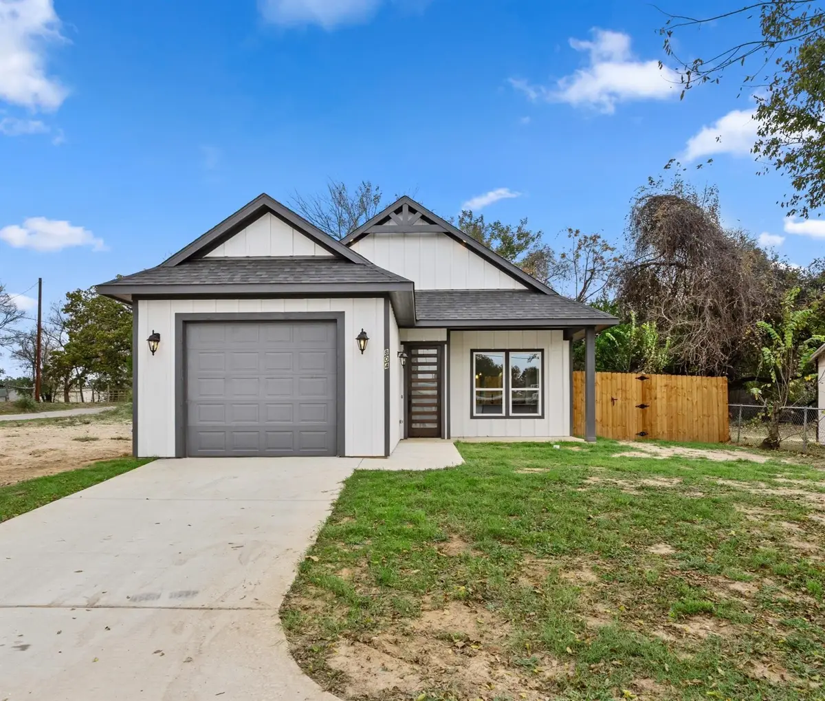 802.5 N Needmore Street, Athens, TX 75751 - #1