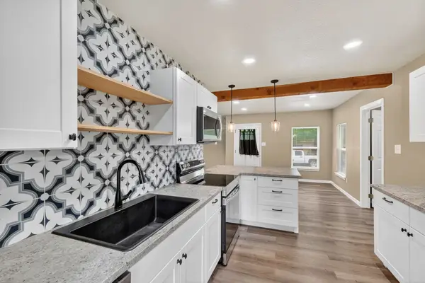 712 SE 18th Street, Mineral Wells, TX 76067