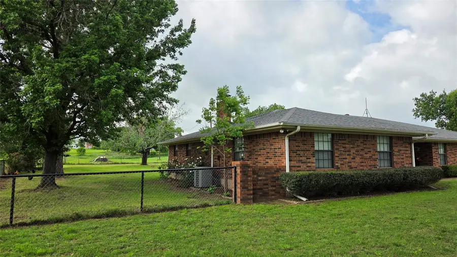 338 Travis Road, Decatur, TX 76234 - #3