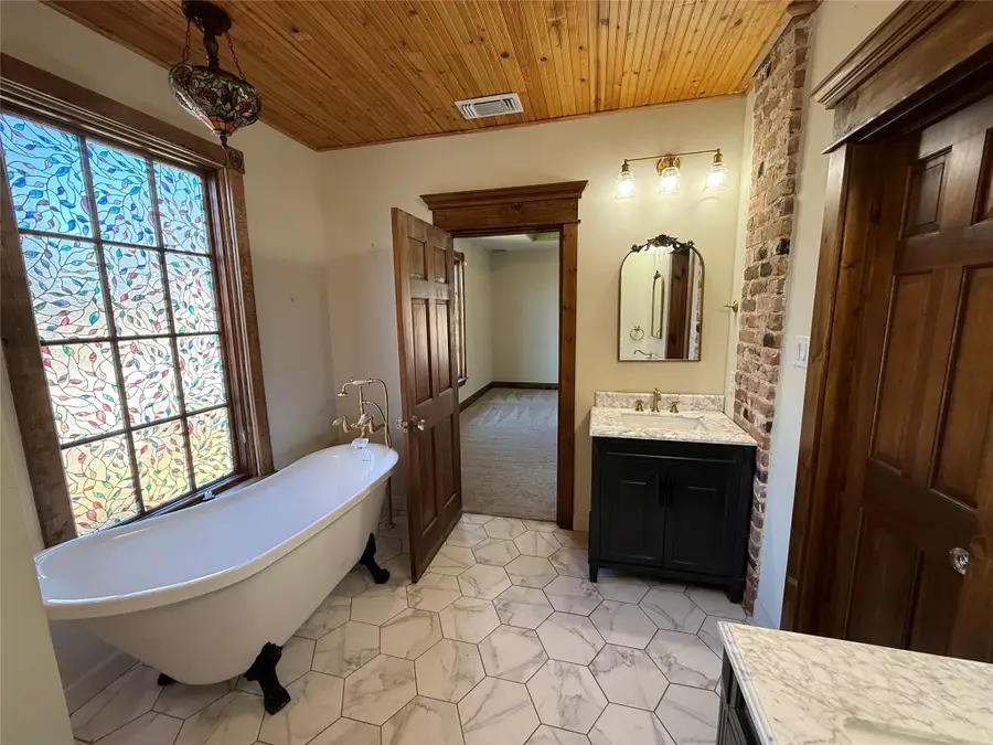 202 Throckmorton Street, Weatherford, TX 76086 - #3