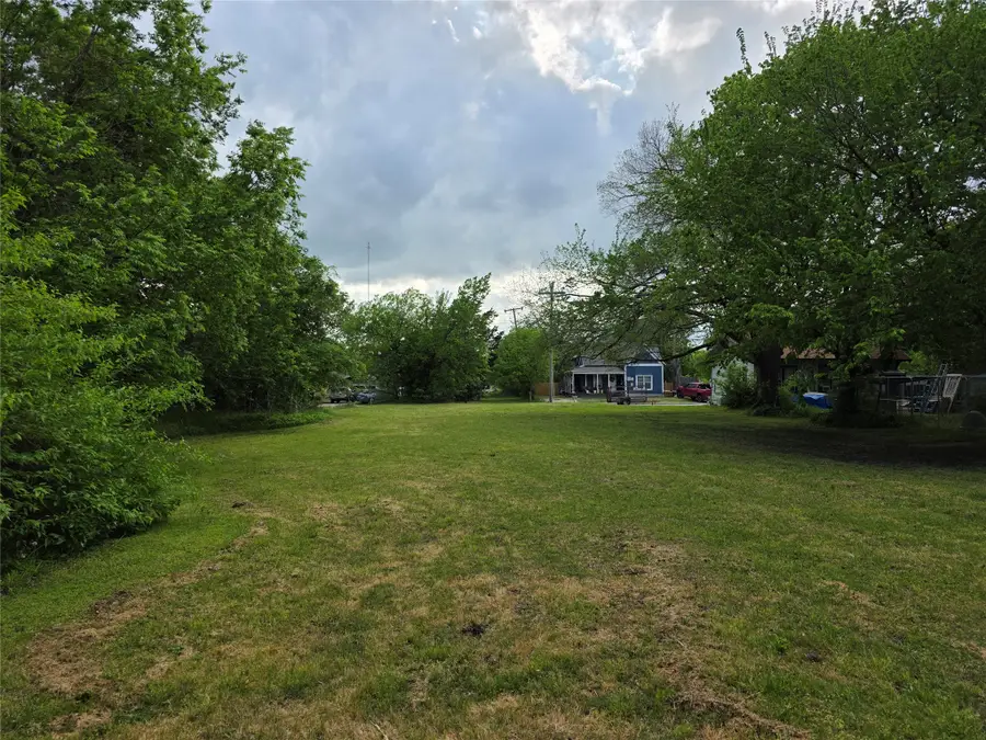 3025 Wellington Street, Greenville, TX 75401 - #2