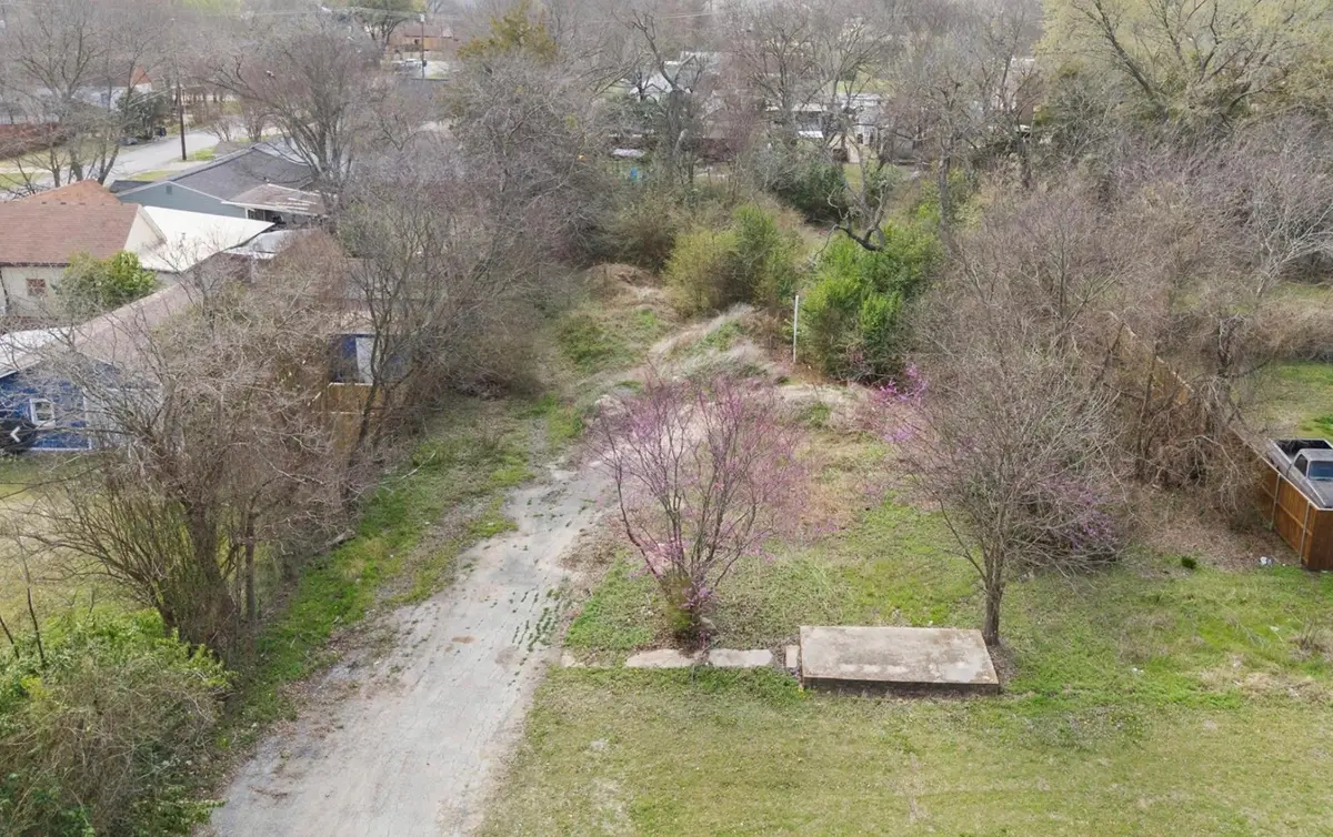 124 E 6th Street, Lancaster, TX 75146 - #1
