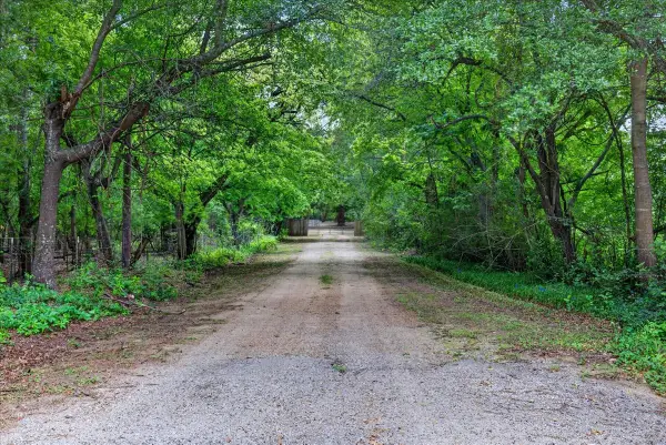 325 Lincoln Street, Trinidad, TX 75163