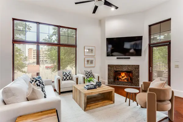 601 E 1st Street #220, Fort Worth, TX 76102