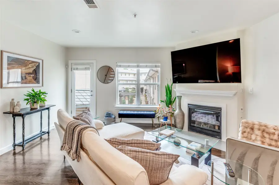 3922 Gilbert Avenue #214, Dallas, TX 75219 - #2