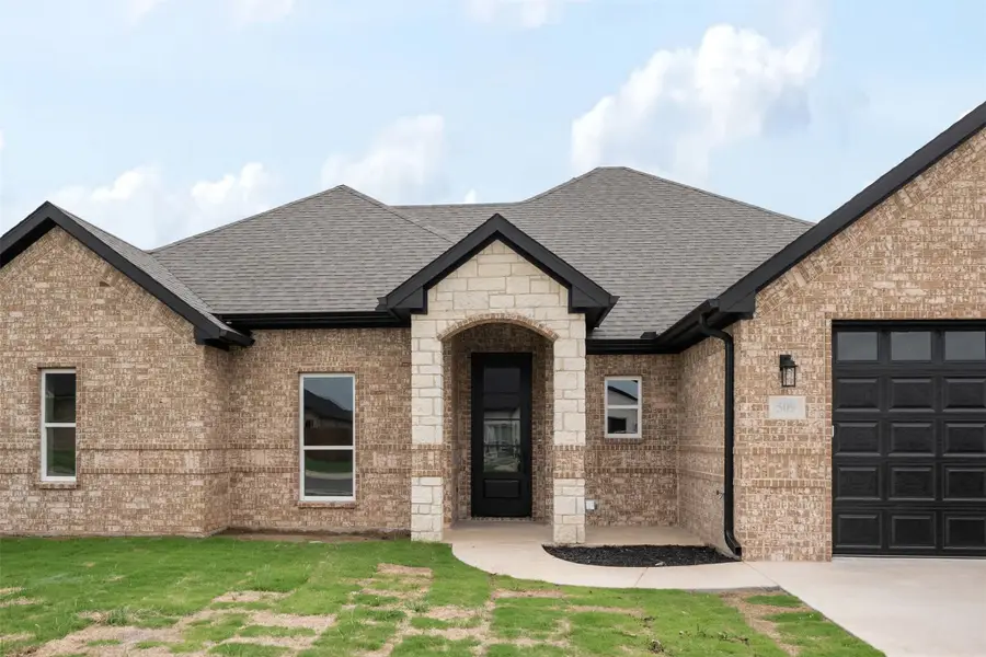 509 Limestone Circle, Mabank, TX 75147 - #2