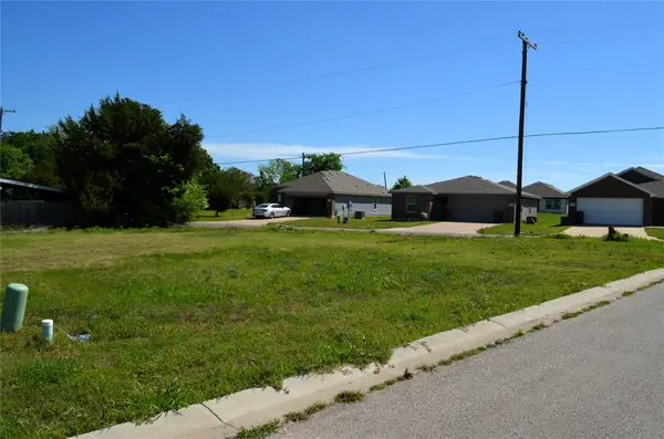 306 Preston Road, Mabank, TX 75147