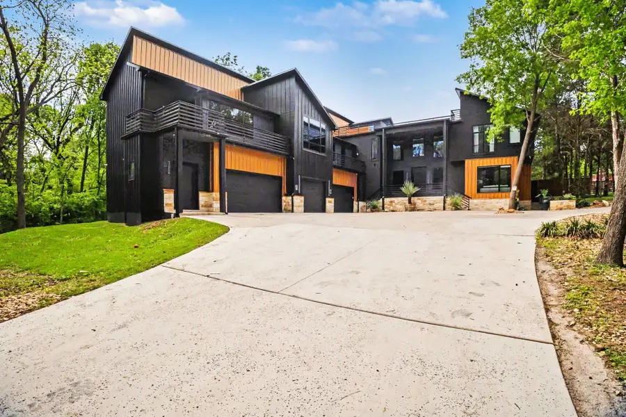 511 S Bluegrove Road, Lancaster, TX 75146 - #3