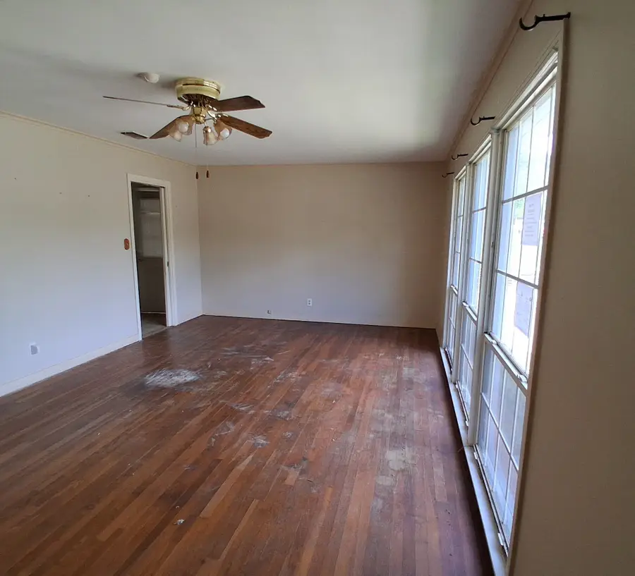 910 Success Street, Gilmer, TX 75644 - #3