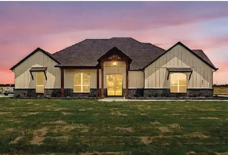 135 Vz County Road 3811, Wills Point, TX 75169