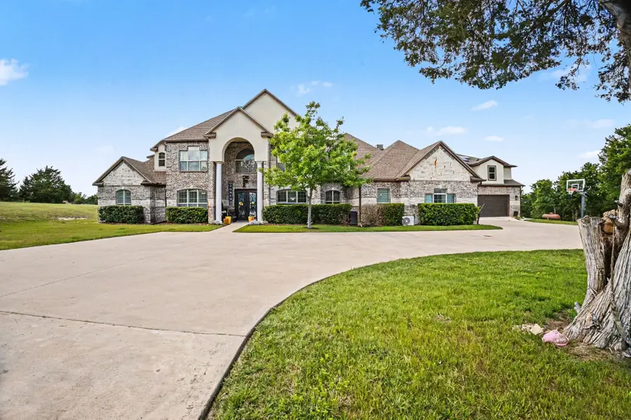 505 S Bluegrove Road, Lancaster, TX 75146 - #3