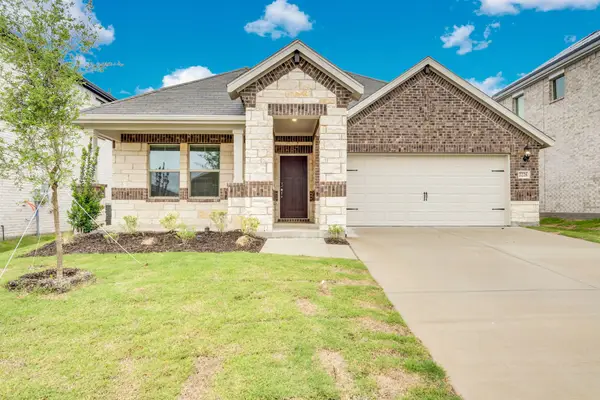 2226 Mustang Way, Seagoville, TX 75159
