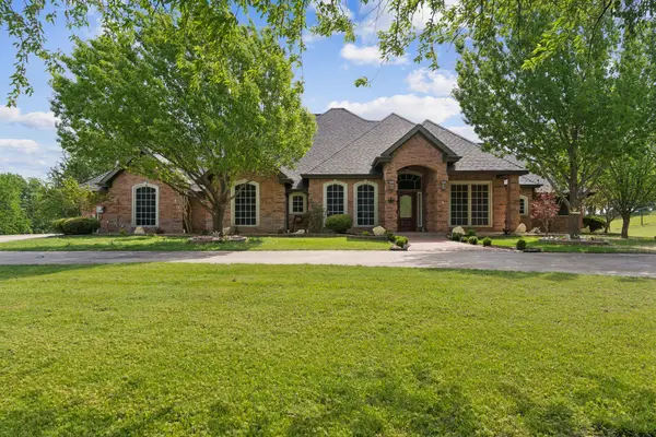 719 Joy, Rhome, TX 76078