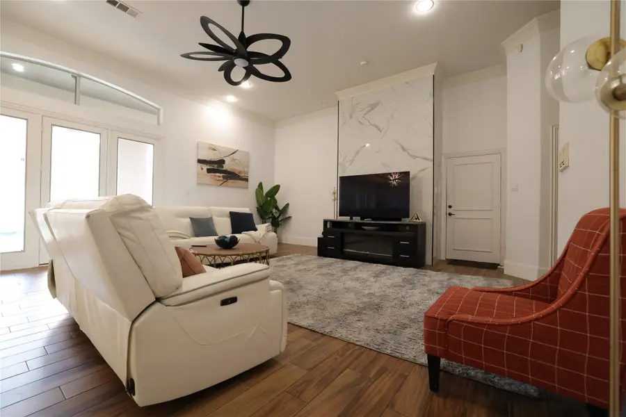 911 Walnut Falls Circle, Mansfield, TX 76063 - #2