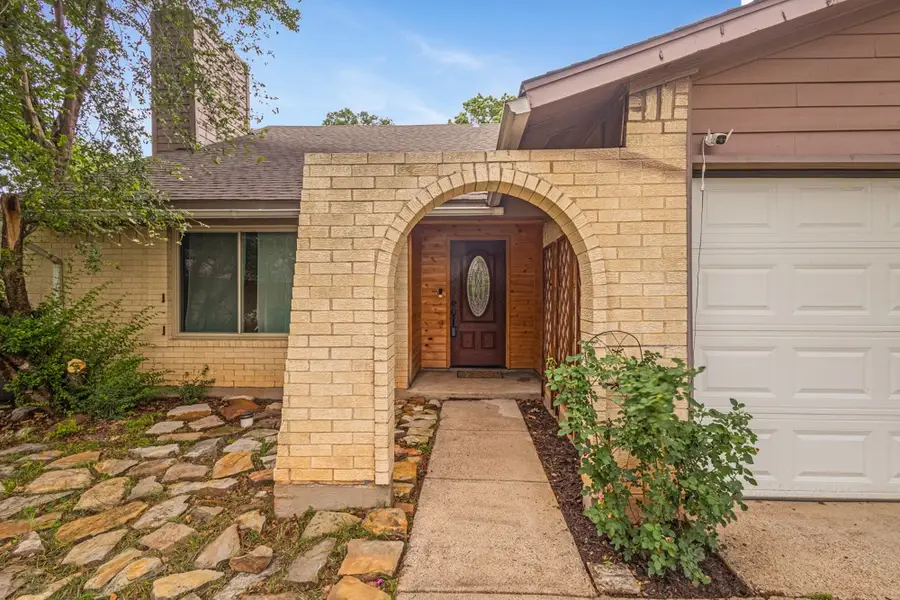 1307 Shady Hollow, Euless, TX 76039 - #2