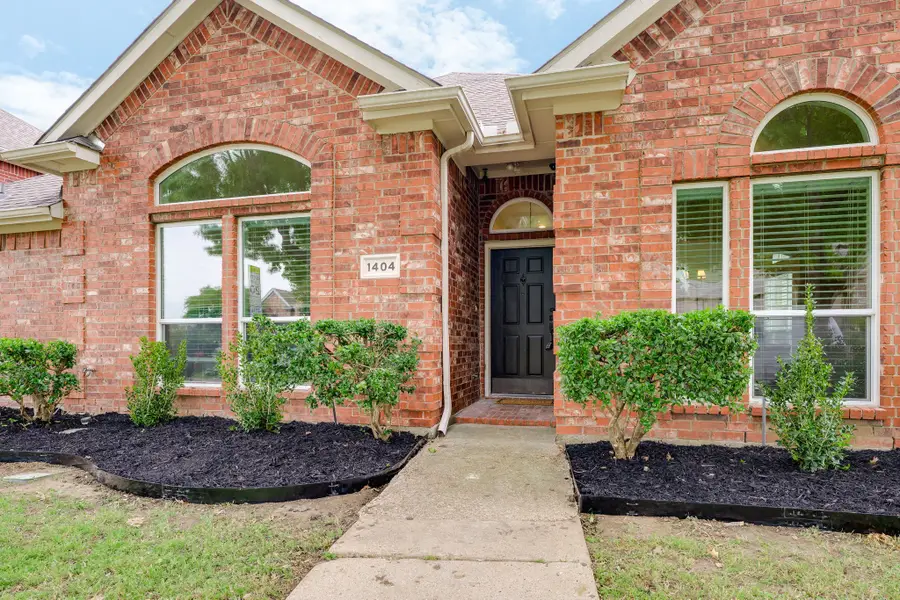 1404 Valley Trail, Irving, TX 75063 - #2