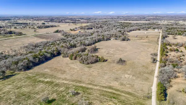 163 Twin Oaks Lane, Whitesboro, TX 76273