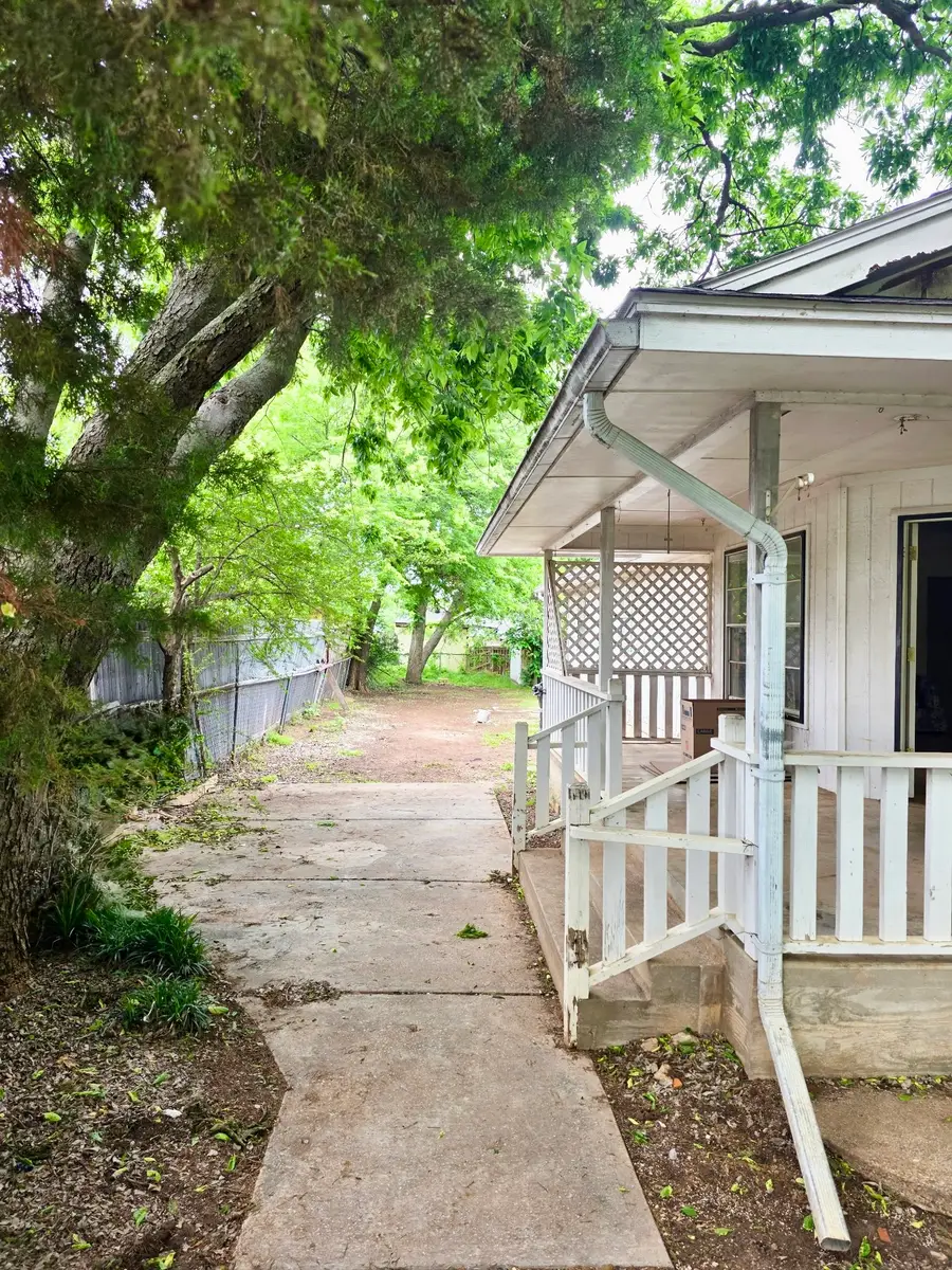 417 W Huffman Street, Krum, TX 76249 - #3