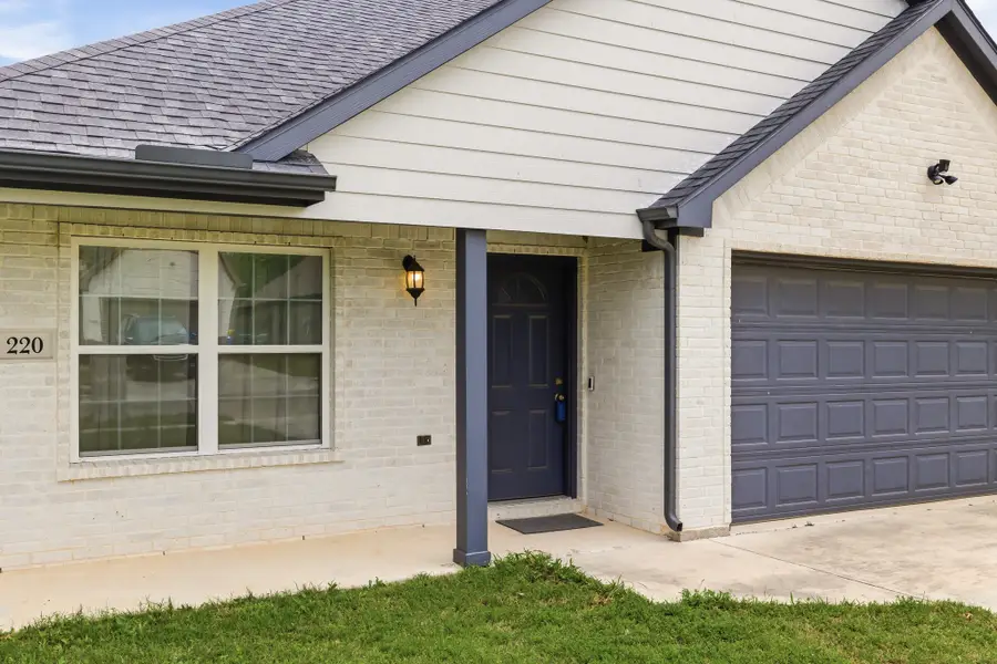220 N Judd Street, White Settlement, TX 76108 - #2