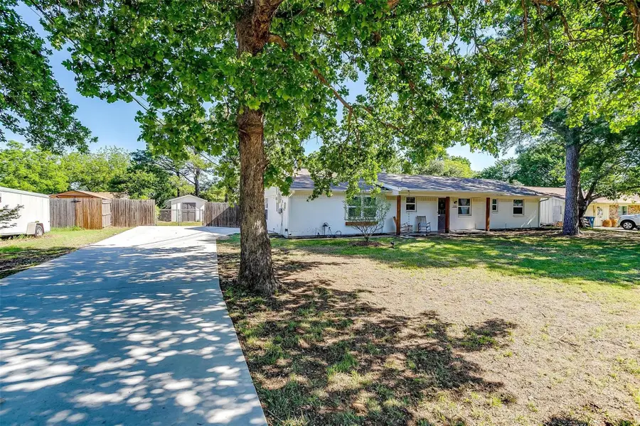 2212 Ridge Lane, Grapevine, TX 76051 - #2