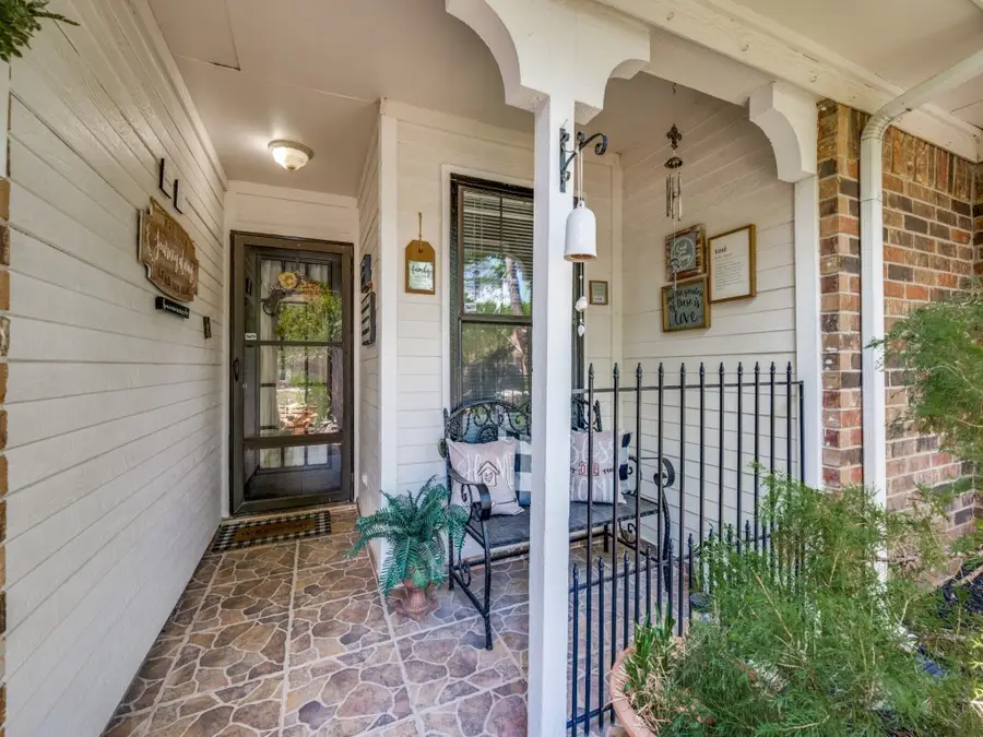 5304 Umbrella Pine Court, Arlington, TX 76018 - #3