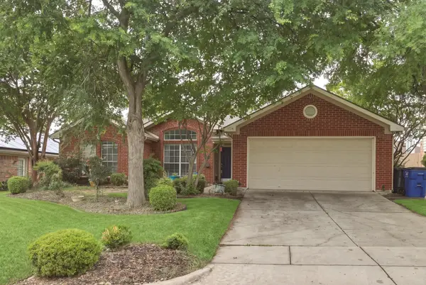 1714 Crestmeadow Lane, Mansfield, TX 76063