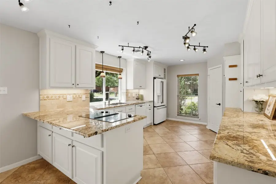 2150 Strathmore Drive, Highland Village, TX 75077 - #2