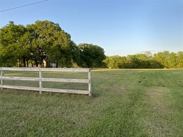 1524 Burns City Road, Gainesville, TX 76240