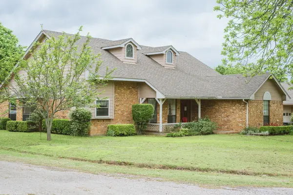 610 S Mill Street, Wolfe City, TX 75496
