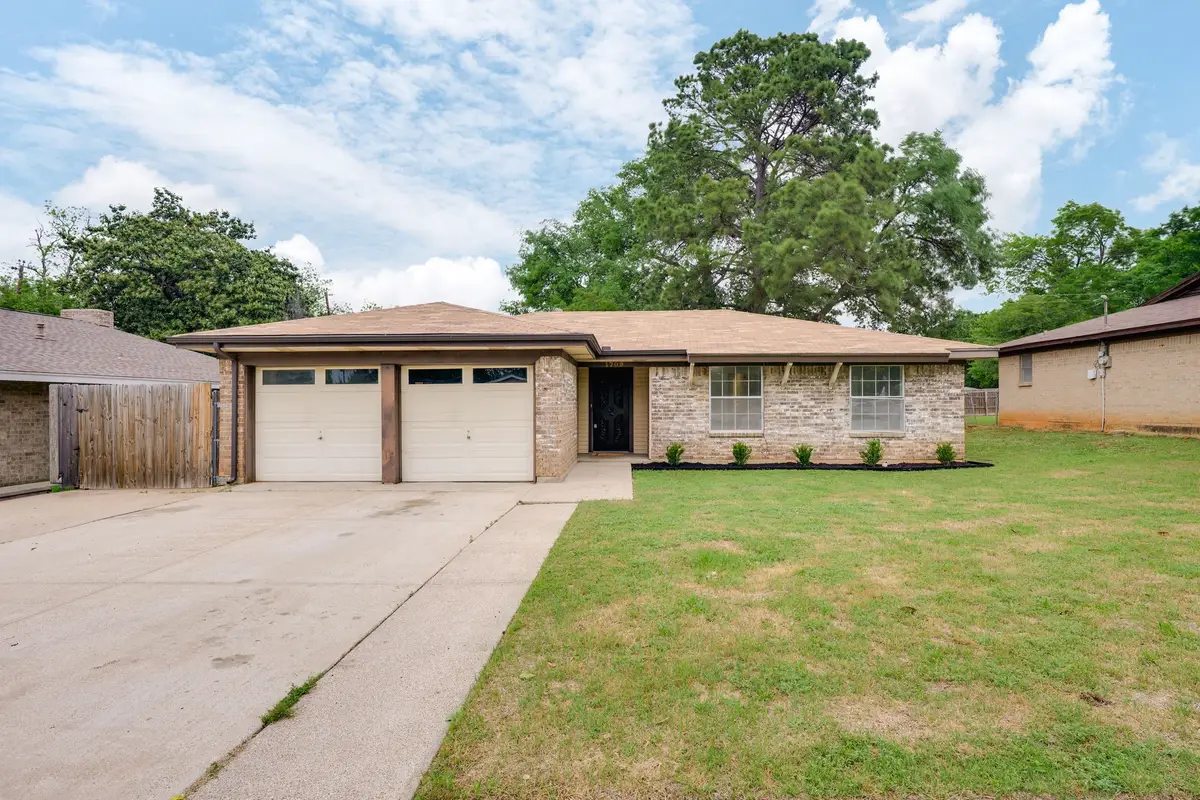 1709 Winchester Way, Bedford, TX 76022 - #1