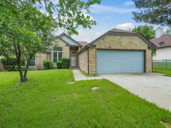 621 Lamp Post Lane, Oak Point, TX 75068
