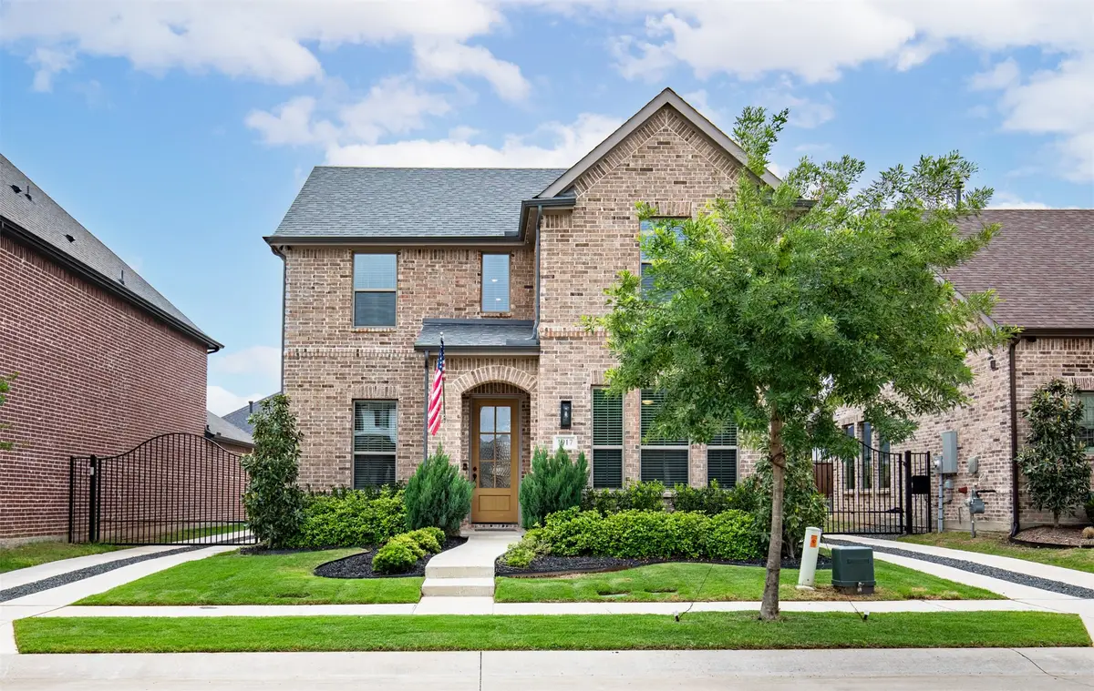 1917 Temple, Van Alstyne, TX 75495 - #1