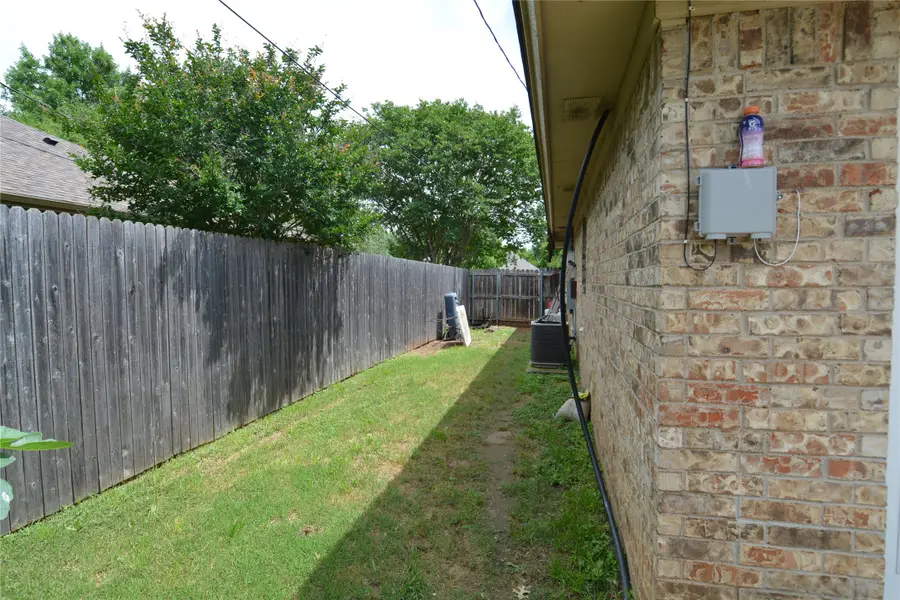 1306 Clearfield Drive, Cleburne, TX 76033 - #3