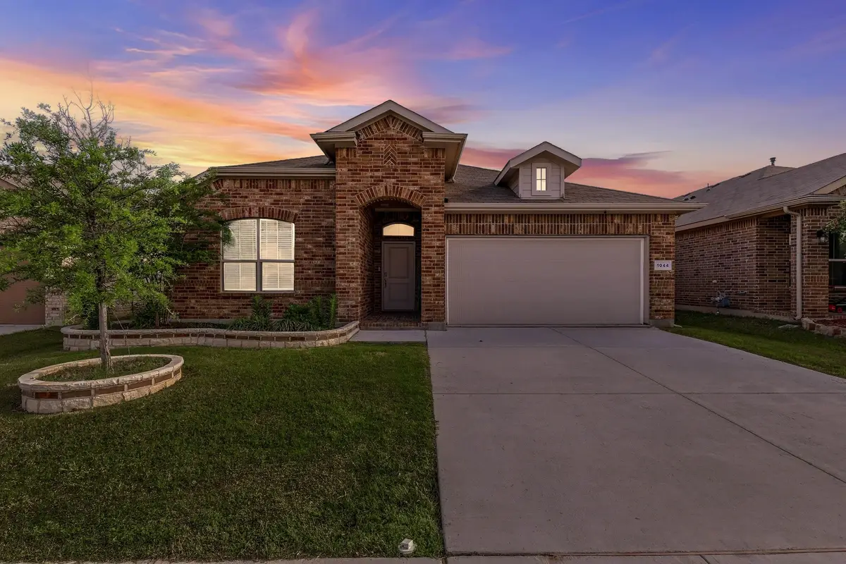 1044 Blackhorse Trail, Justin, TX 76247 - #1