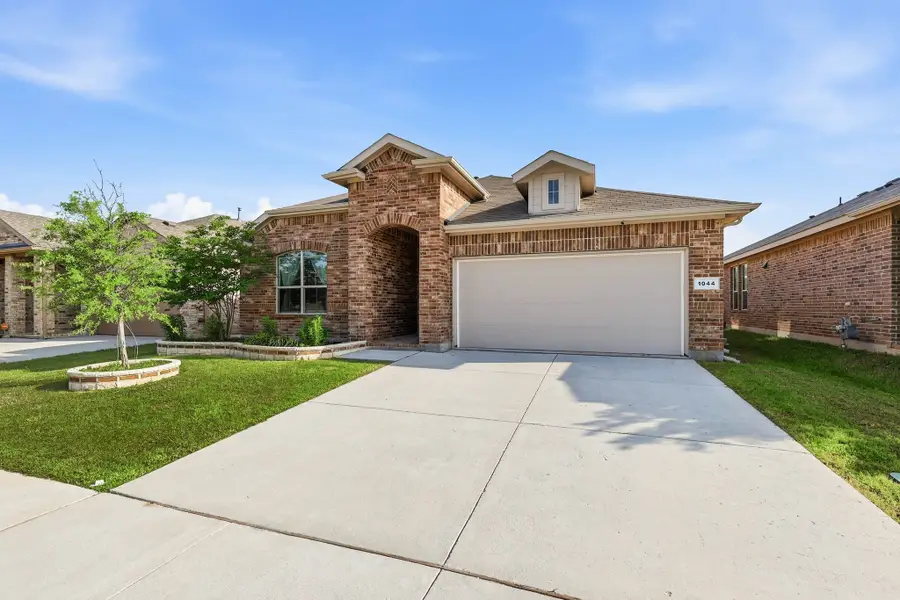 1044 Blackhorse Trail, Justin, TX 76247 - #3