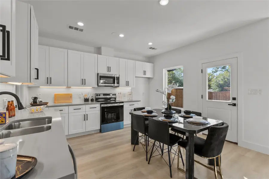 124 Homes Drive, Grand Prairie, TX 75050 - #2