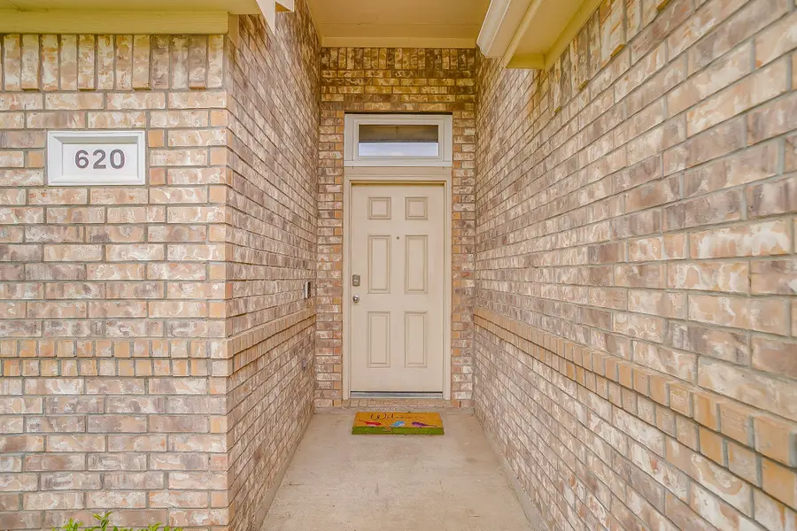 620 Horn Street, Crowley, TX 76036 - #2