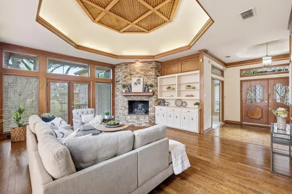 5014 Village Court, Dallas, TX 75248