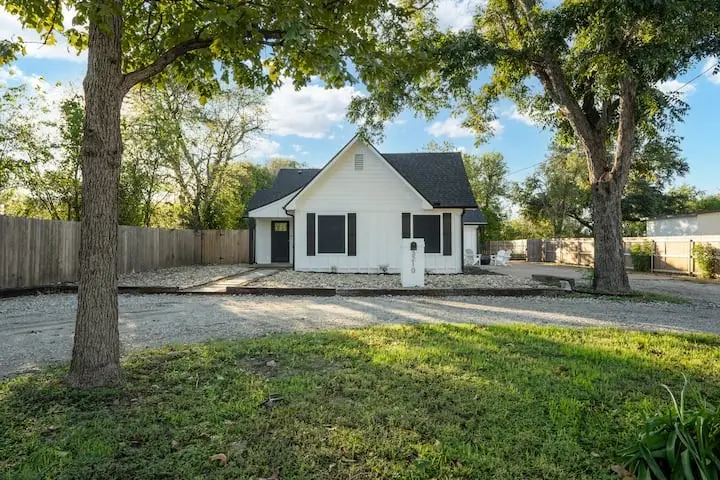 3210 Edna Avenue, Waco, TX 76708 - #2