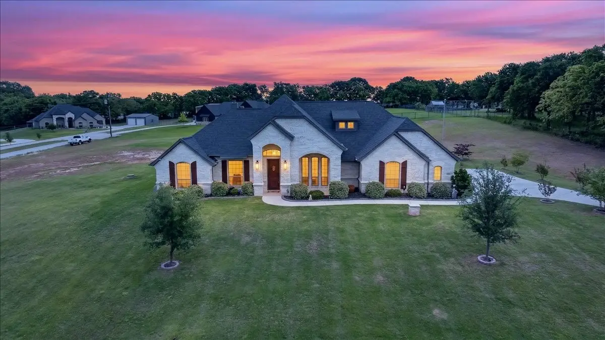 455 Christian Way, Azle, TX 76020 - #1