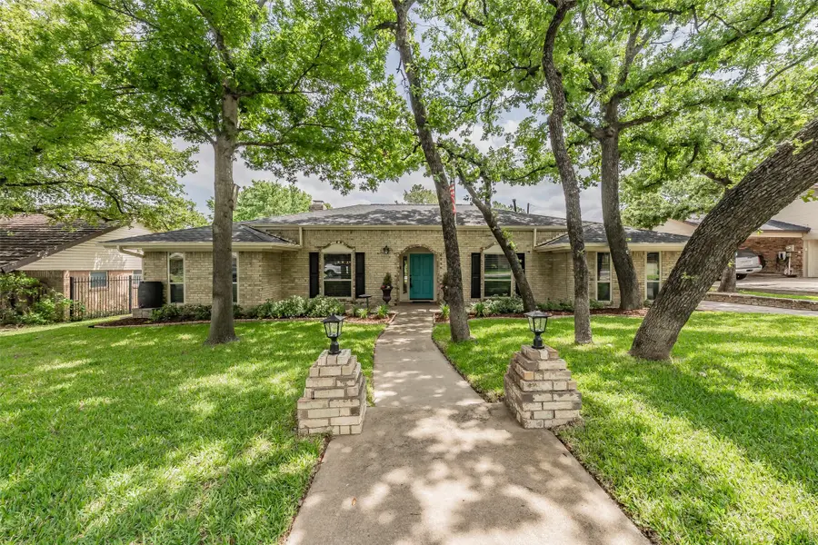 2872 Winterhaven, Hurst, TX 76054 - #3