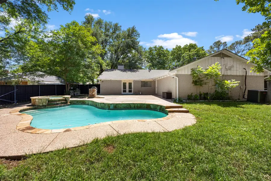 3911 Shady Valley Drive, Arlington, TX 76013 - #2
