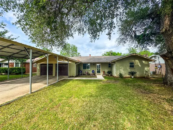 2302 16th Street, Brownwood, TX 76801