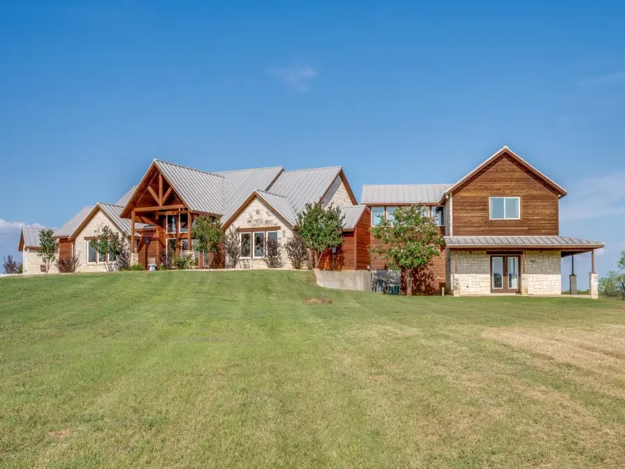 2250 Morrow Road, Valley View, TX 76272 - #2