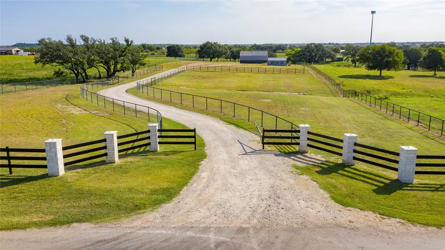 109 N Silver Saddle Circle, Weatherford, TX 76087 - #2