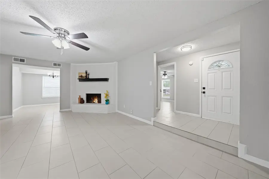 4723 Crest Drive, Arlington, TX 76017 - #2