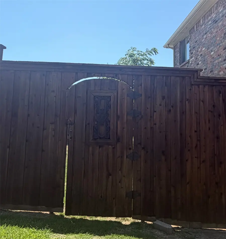3955 Luke Lane, Carrollton, TX 75007 - #3